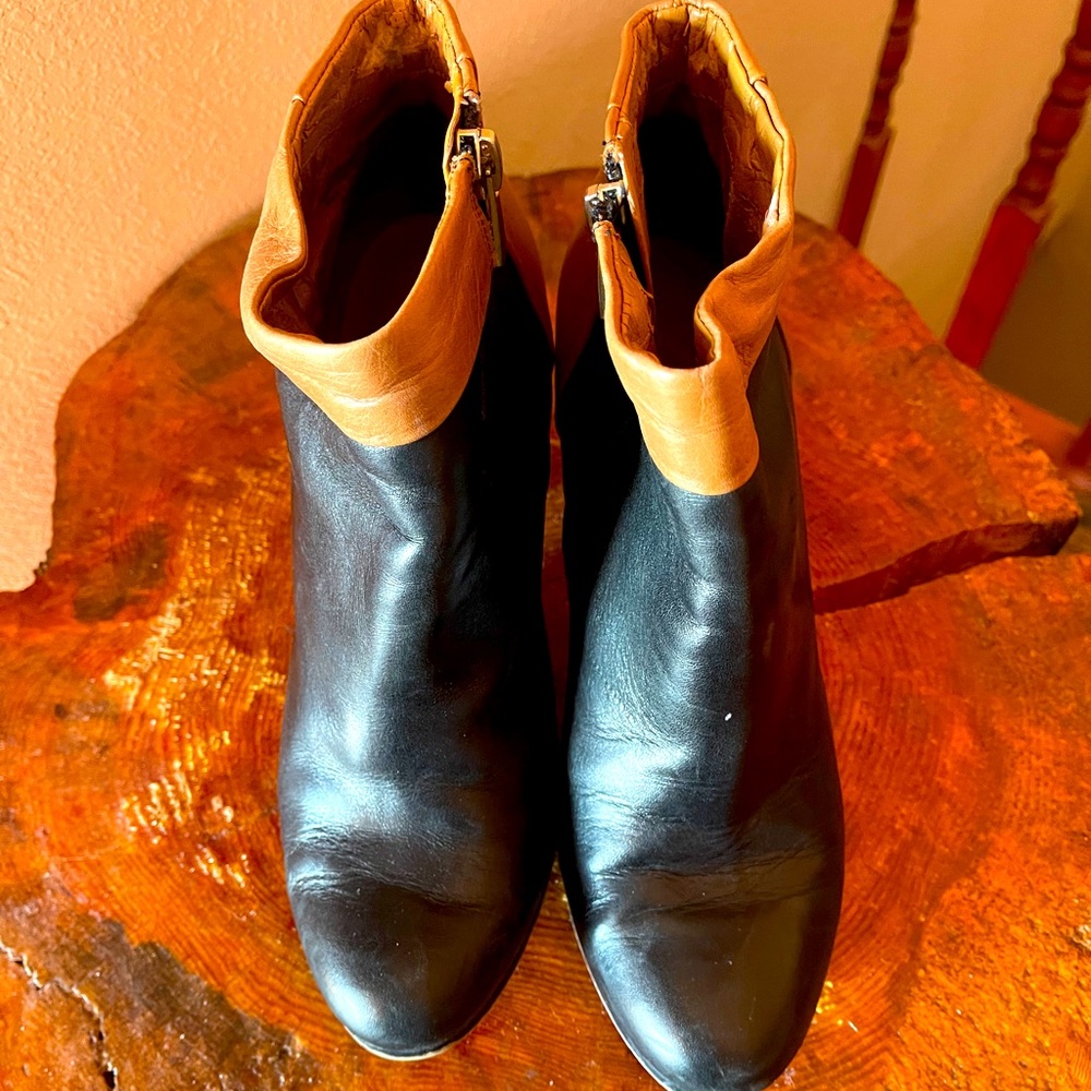 Sam Edelman booties. Size 8.
